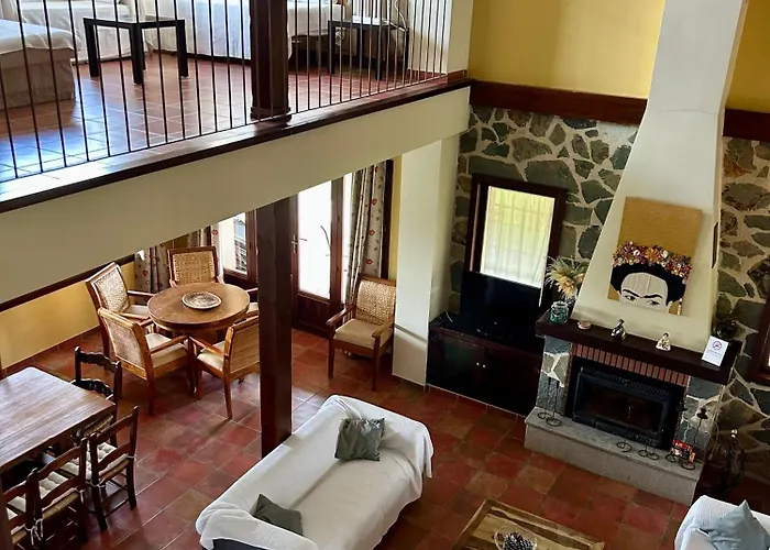 Летний дом Alcornocalejo *